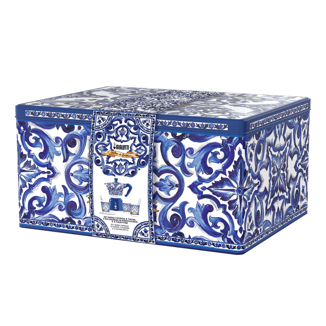 Bialetti X Dolce&Gabbana Blue Mediterranean gift set with 6-cup Moka coffee maker and stirrer, in stylish packaging.