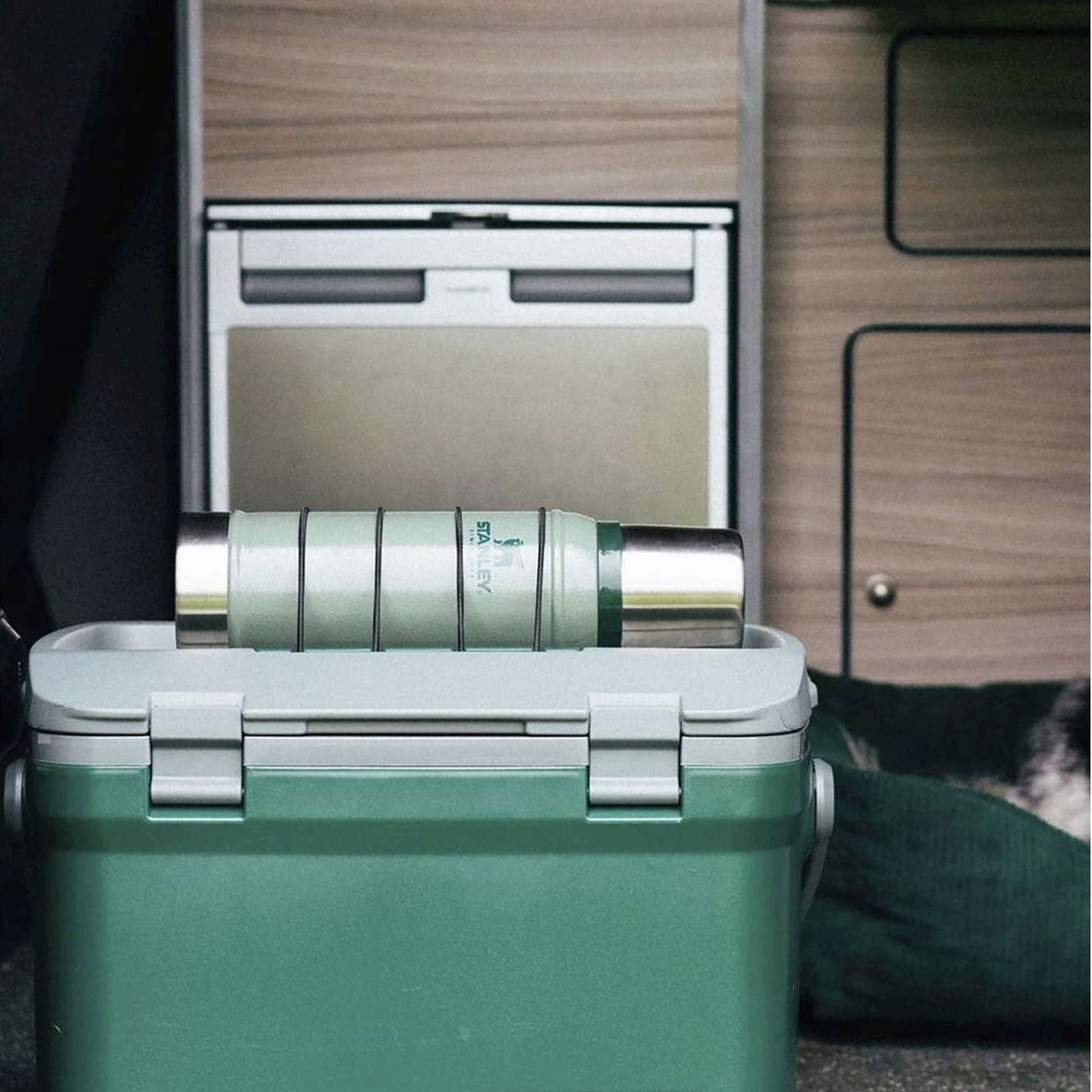 Stanley Legendary Classic 0.75L insulated thermal water bottle with stainless steel finish and screw-top lid.
