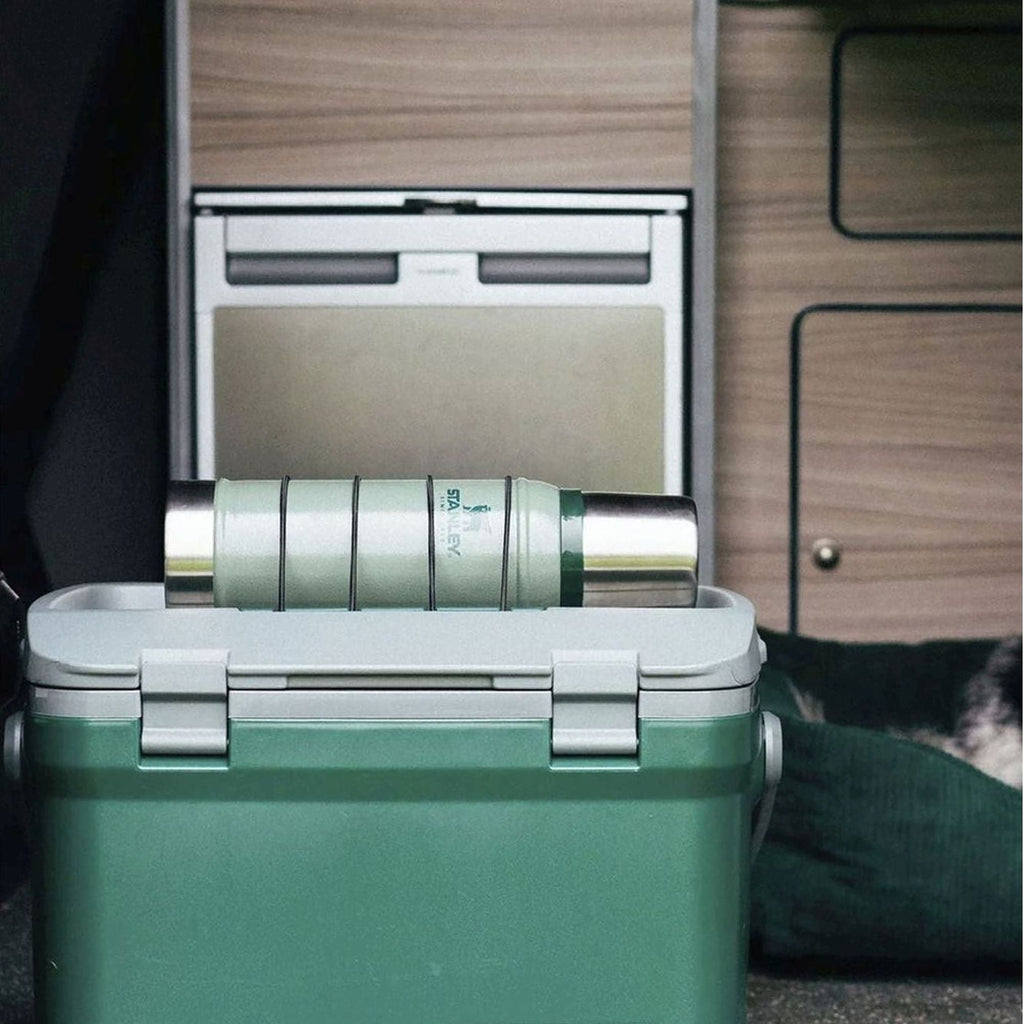 Stanley Legendary Classic 0.75L insulated thermal water bottle with screw cap and sleek design.