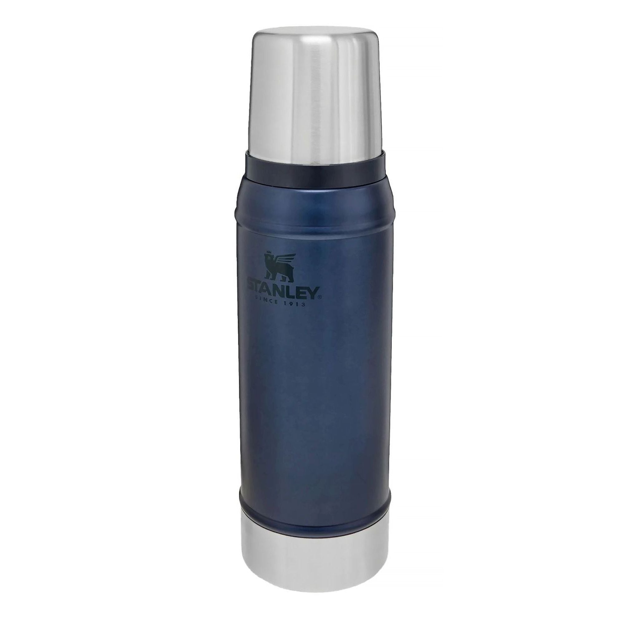 Stanley Legendary Classic 0.75L insulated water bottle with stainless steel design and screw-top lid, suitable for hot and cold drinks.