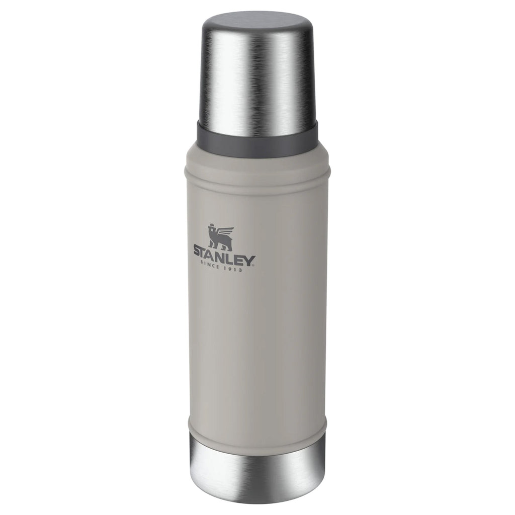 Stanley Legendary Classic Bottle insulated water bottle, 0.75L, with stainless steel design and screw-top lid for hot or cold drinks