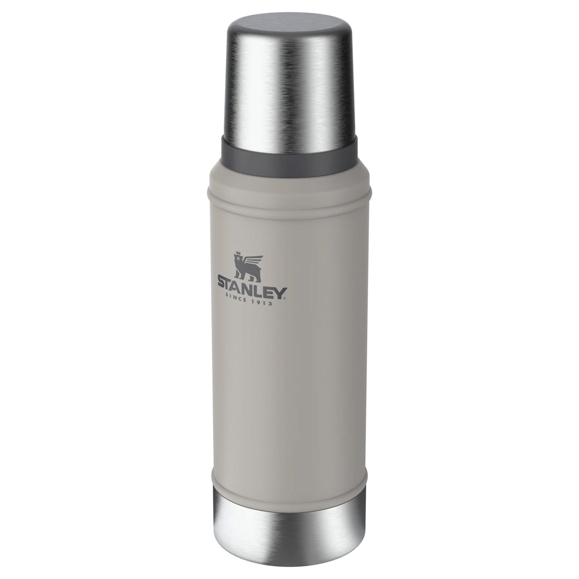 Stanley Legendary Classic Bottle insulated water bottle, 0.75L, with stainless steel design and screw-top lid for hot or cold drinks