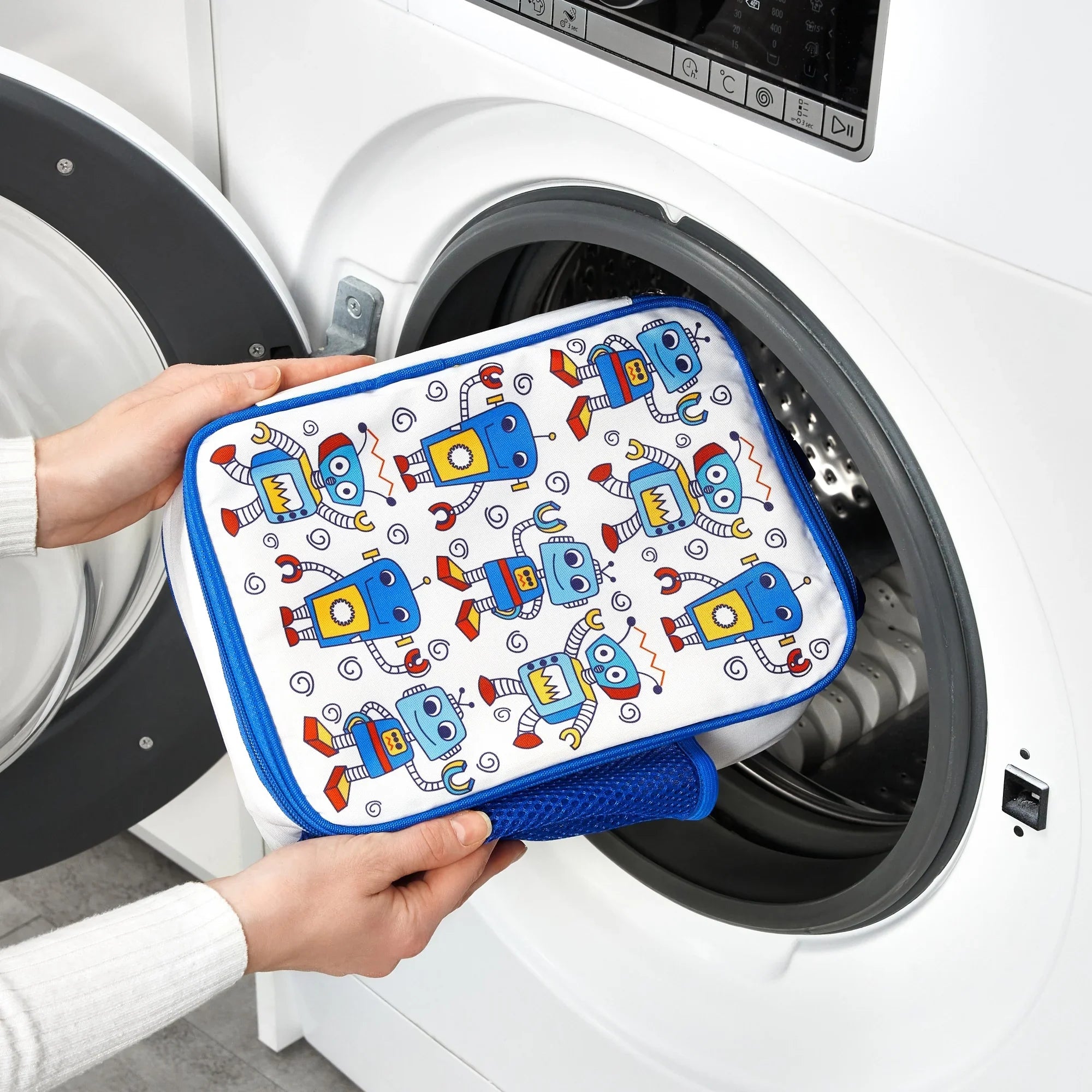 Insulated kids lunch bag in medium size with colorful robot design from ION8, perfect for school lunches.