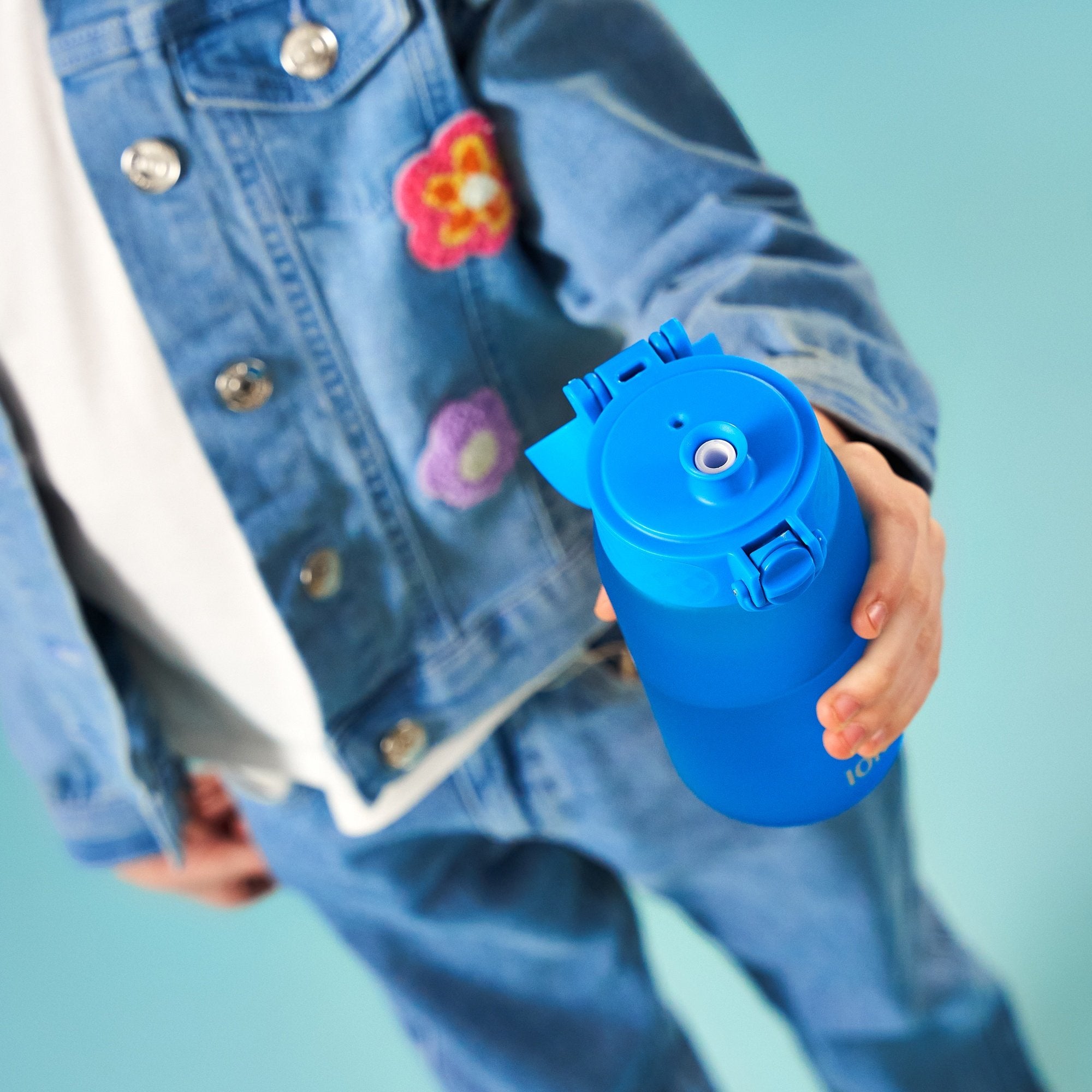 Small straw for 300ml-400ml ION8 bottles, add-on accessory, compatible with ION8 water bottles, made of durable material.