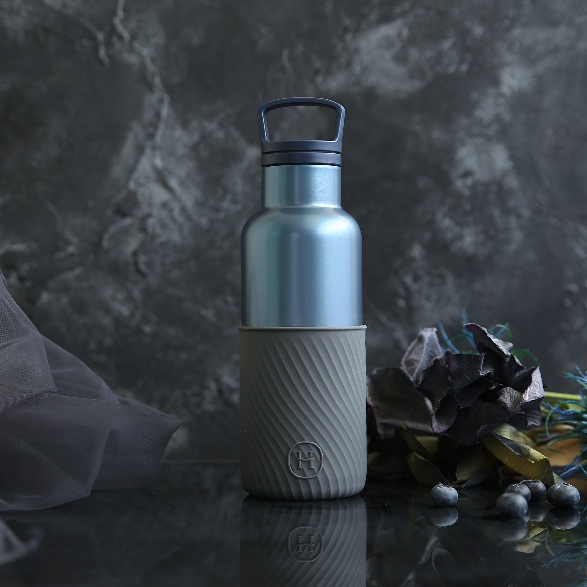 HYDY Sapphire metallic grey 16 oz bottle with a sleek, modern design, featuring a durable metallic grey finish.
