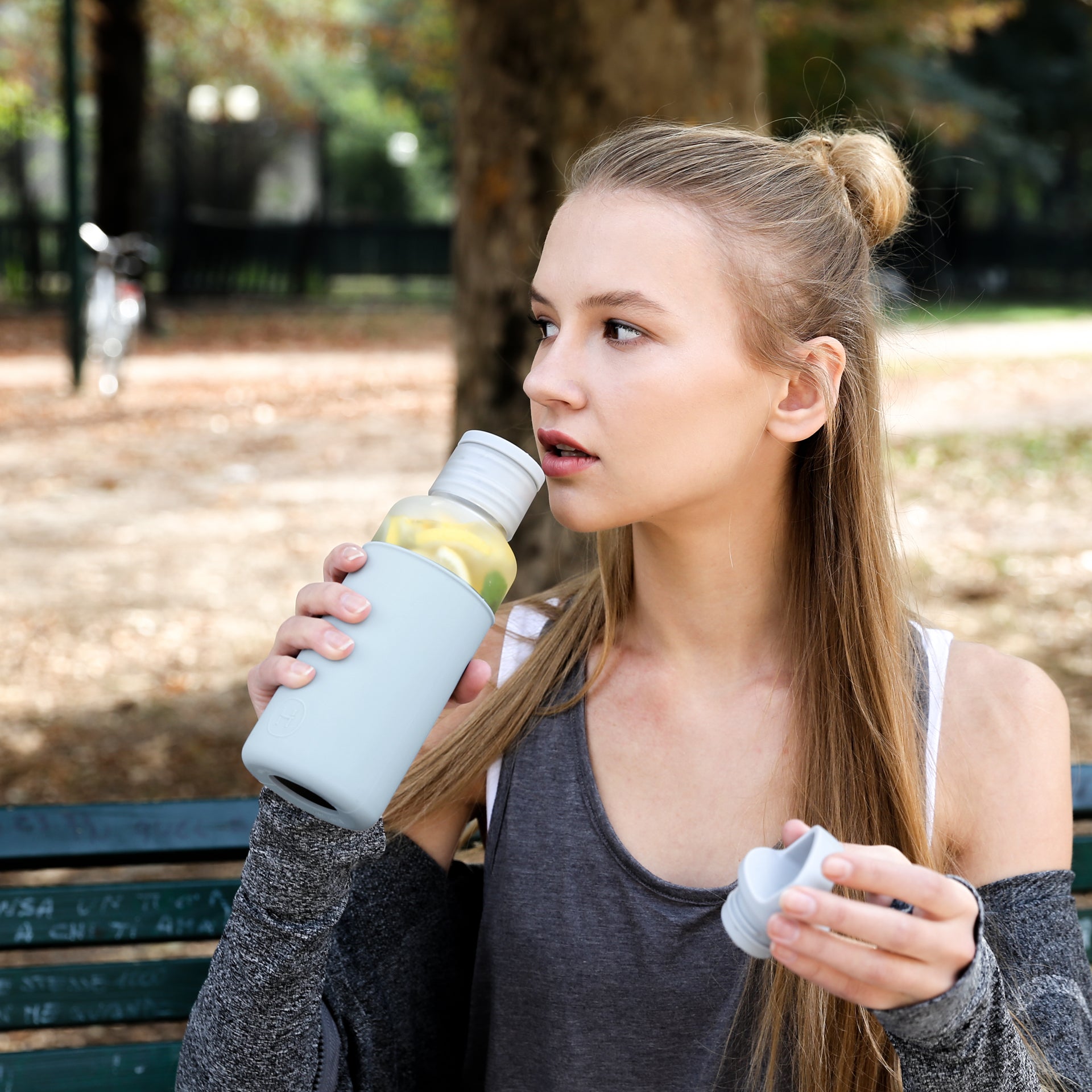 HYDY Misty-Cumulus 20 oz water bottle with a sleek design and leak-proof cap, ideal for active and everyday hydration.
