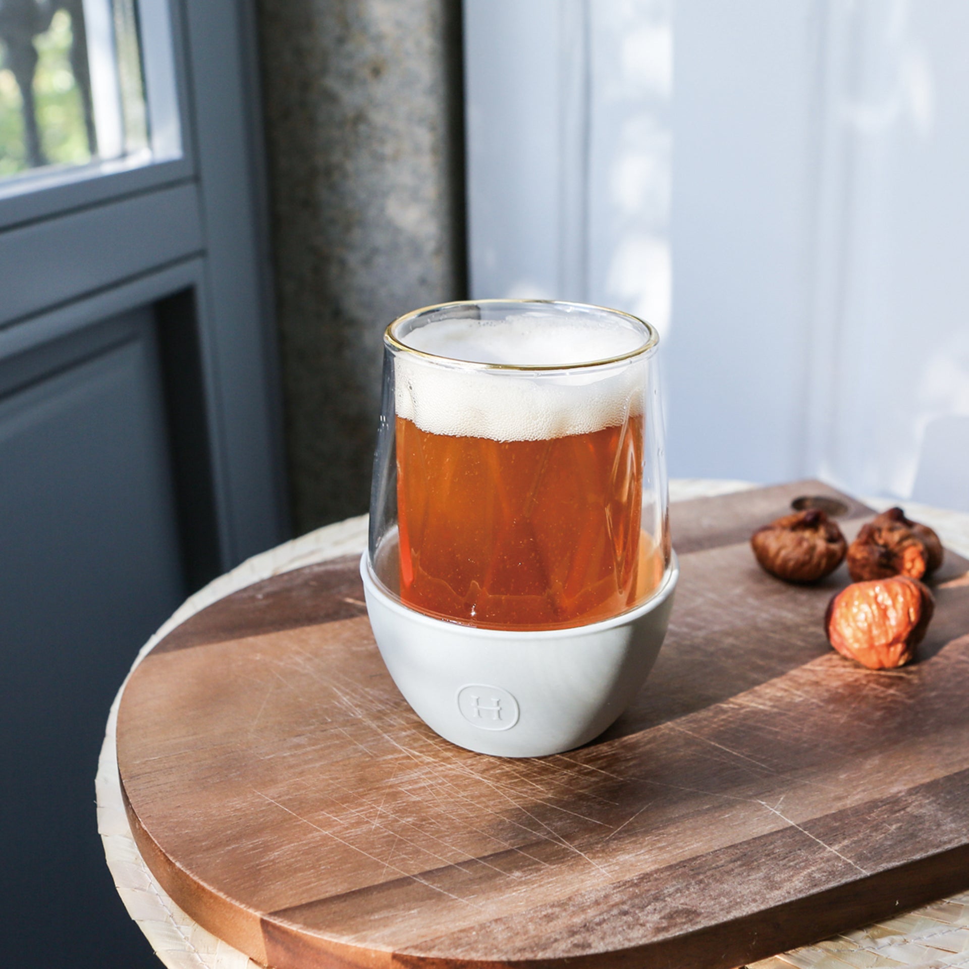 HYDY Diamonds & Cumulus 8 oz glass with textured surface and clear design, ideal for beverages or decorative use.