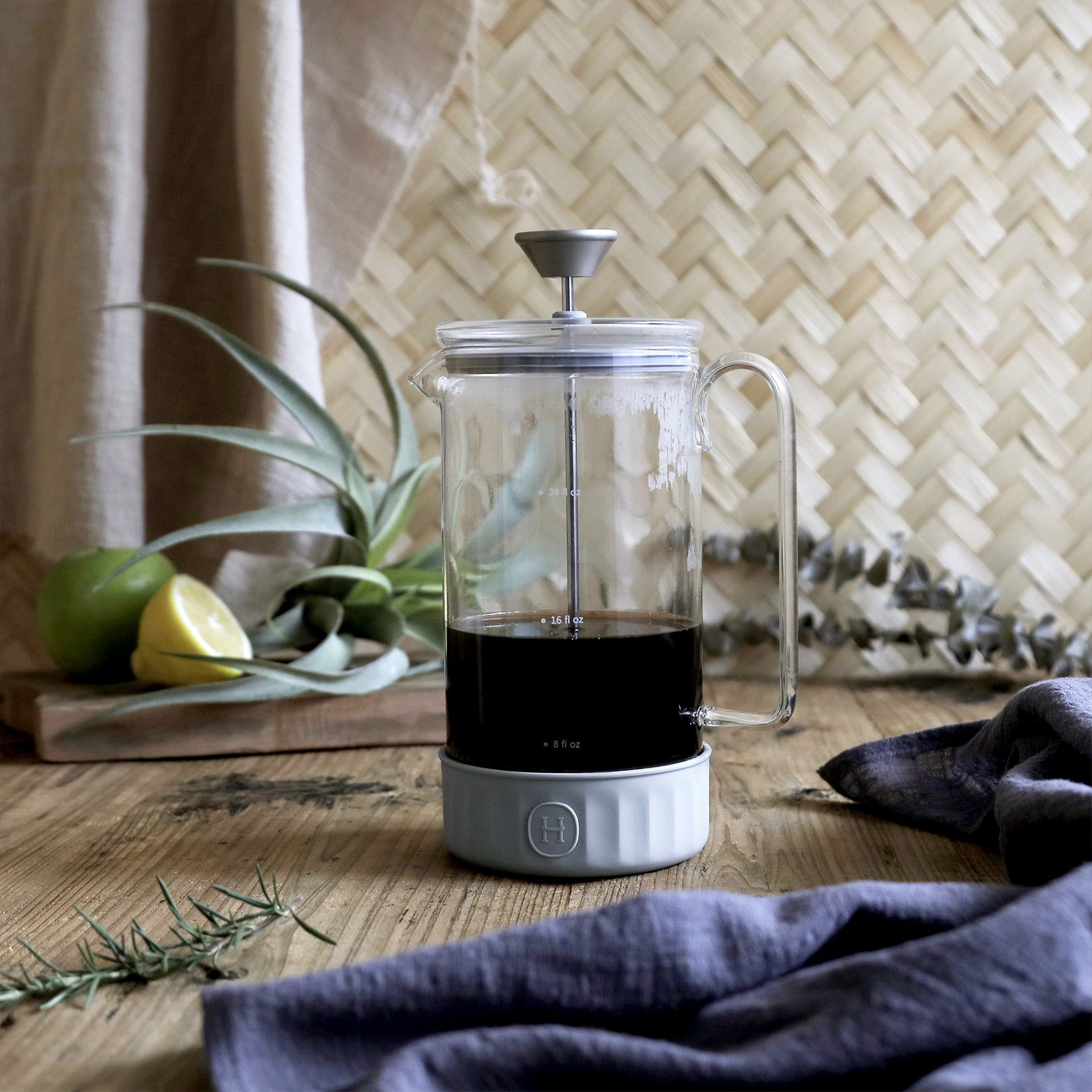 HYDY Cumulus 32 fl oz clean French press with glass carafe, stainless steel lid, and handle for brewing coffee or tea.