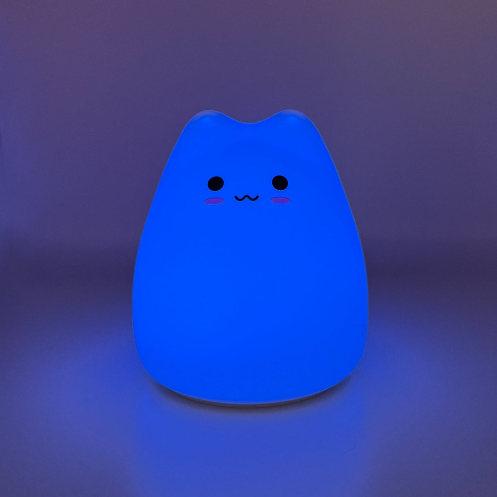 HikeWare silicone cat-shaped night light lamp with soft glow, perfect for cozy bedroom or nursery decor.