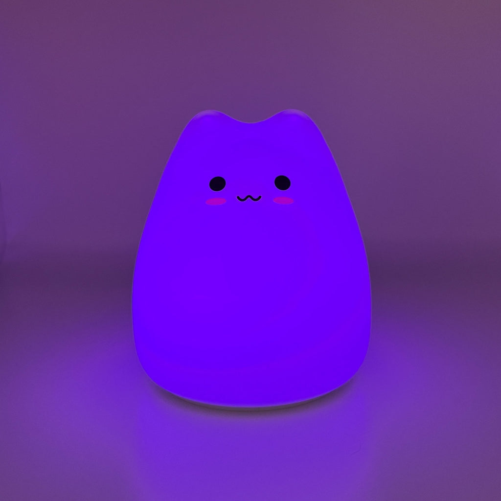 HikeWare silicone cat-shaped night light lamp emits soft glow, perfect for cozy bedroom or nursery decor.