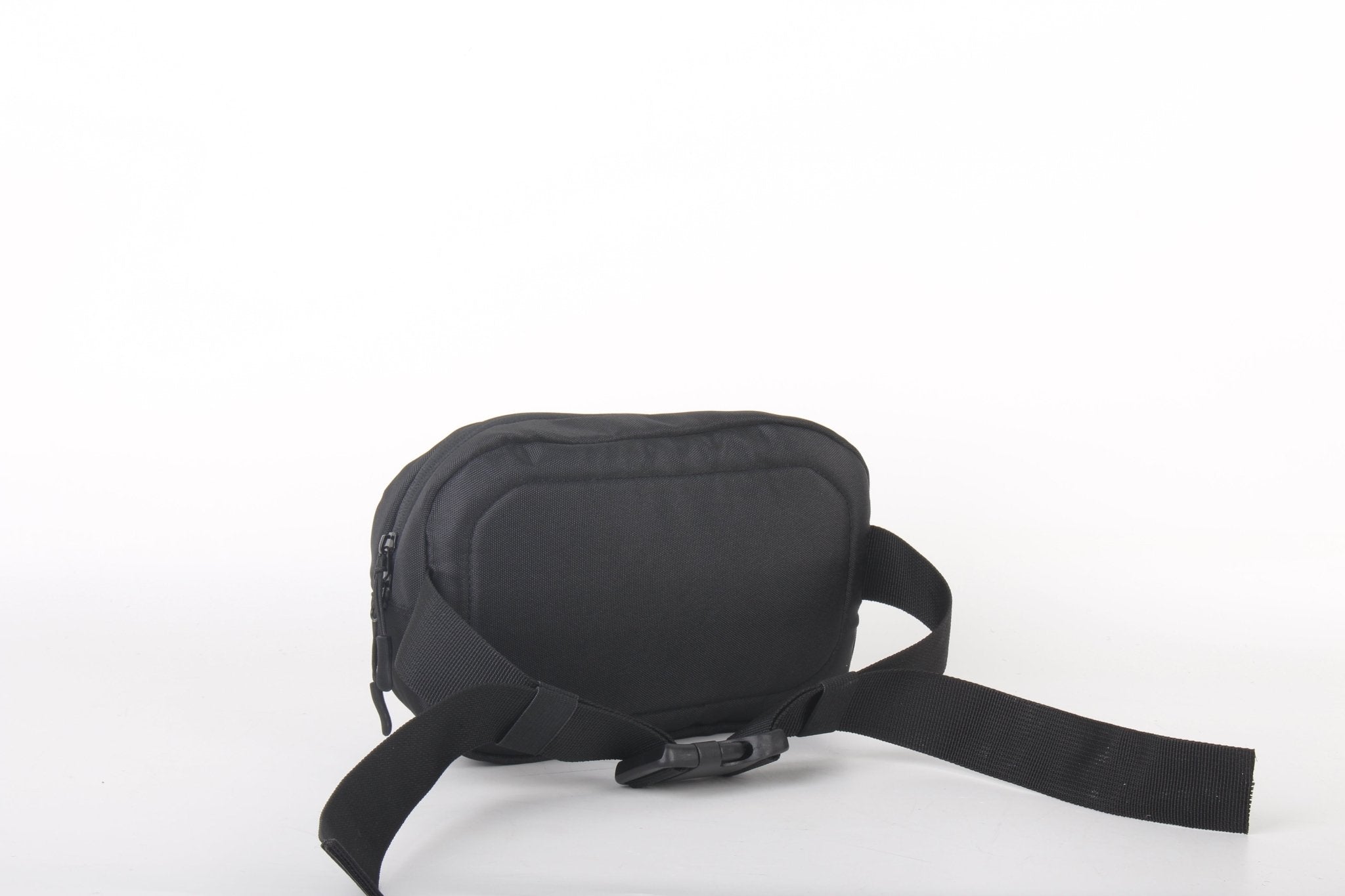 North Peak Ridge Bum Bag with adjustable strap and zippered pocket, designed for casual wear and outdoor activities.