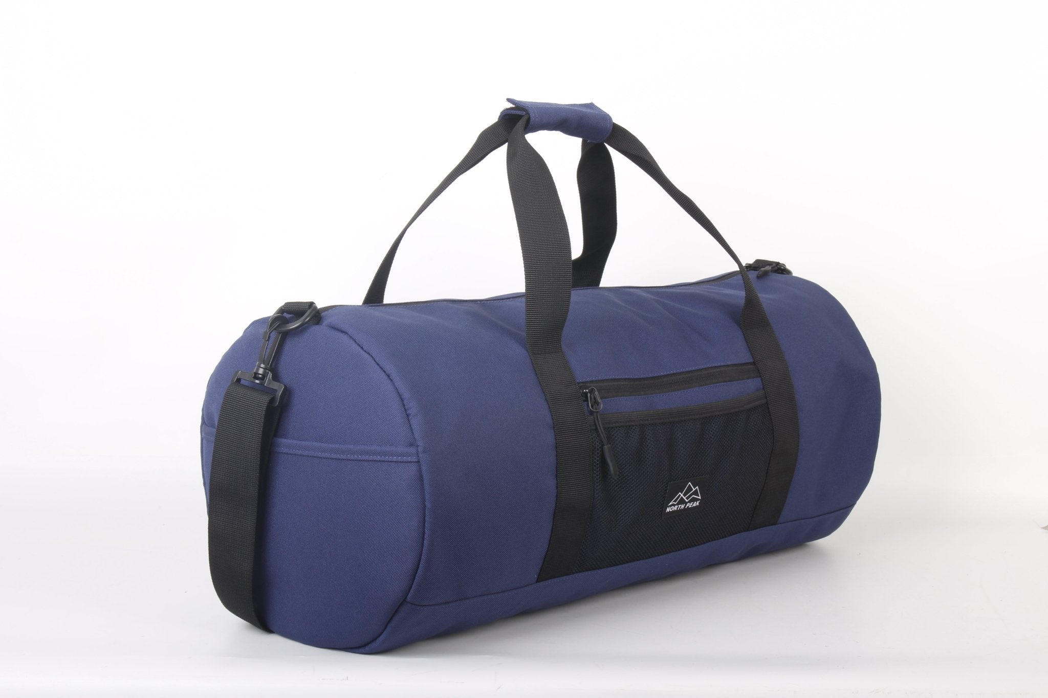 North Peak Crest Holdall with sturdy handles and spacious main compartment, ideal for travel or gym use.