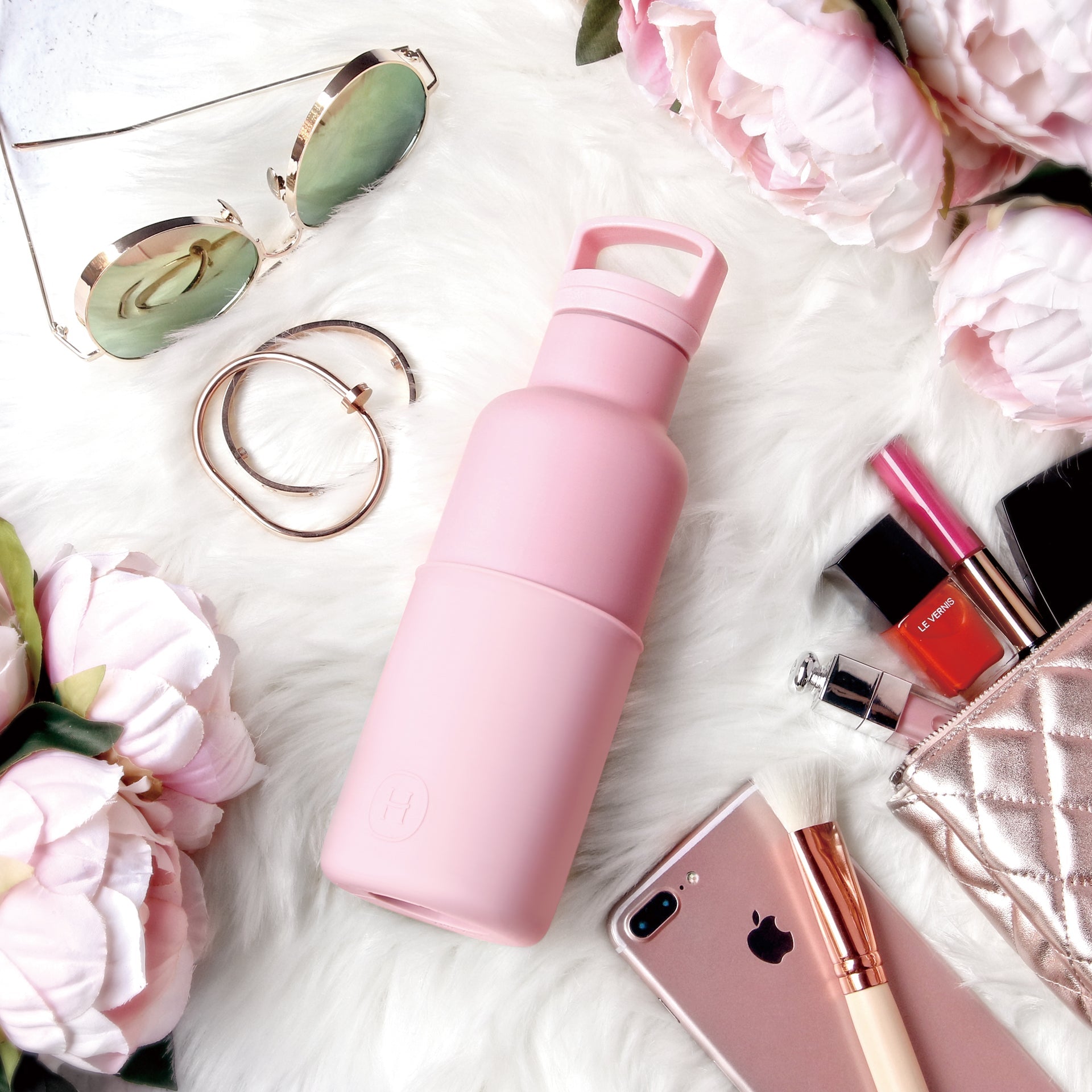 Bottle of HYDY Rose Pink-Sweet Taffy in a 16 oz container with pink taffy pieces visible inside.