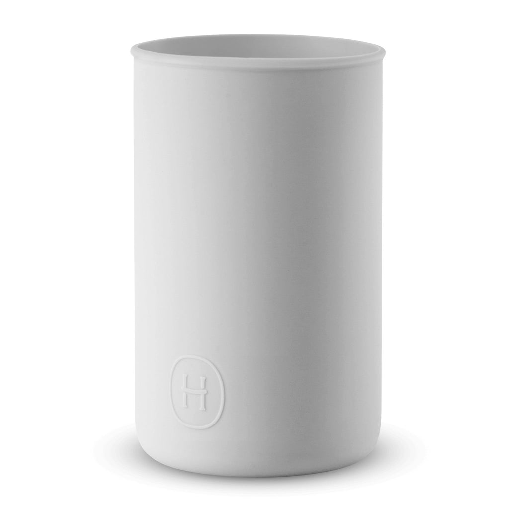 HYDY Cloudy Grey silicone sleeve for 20 fl oz bottles, soft, flexible, and protective, with a textured cloudy grey finish.