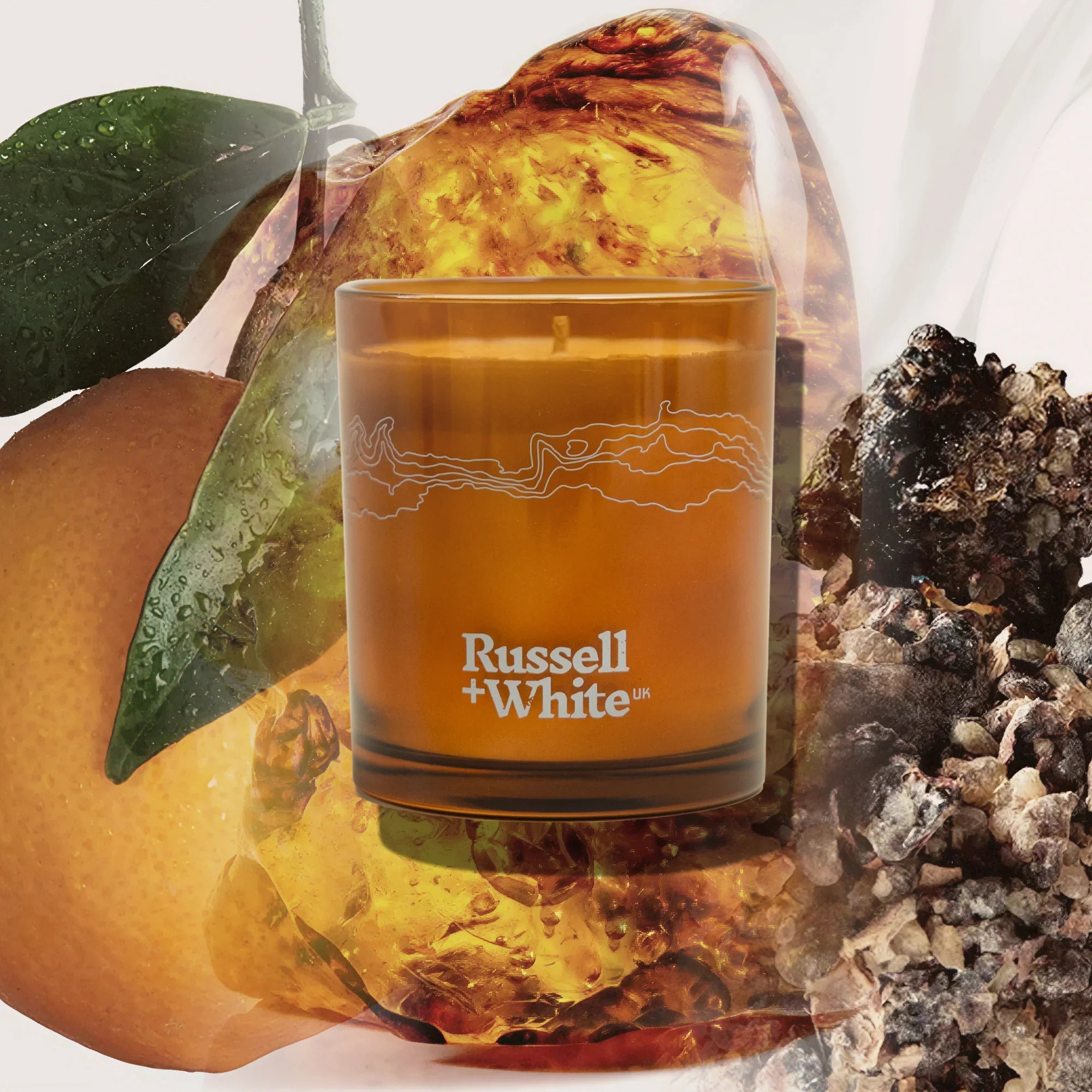 Russell + White Mystice 250g scented soy candle refill with aromatic notes, ideal for creating a cozy atmosphere.