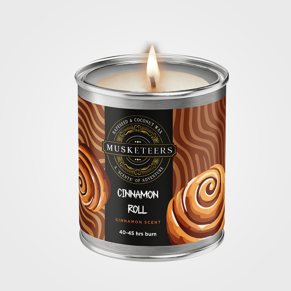 Musketeers cinnamon scented candle with warm spiced aroma, in a glass jar, perfect for cozy home ambiance.