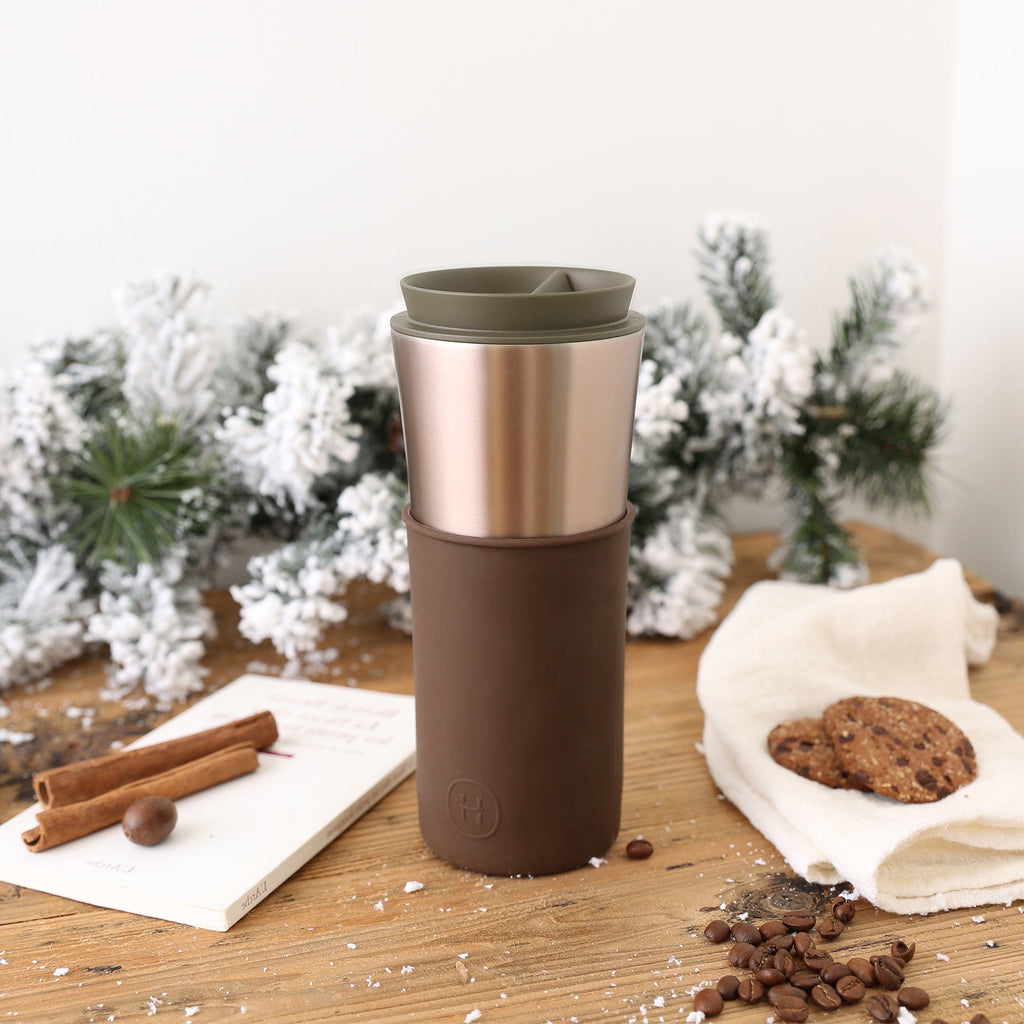 HYDY Metallic Fir Mocha 15 oz travel mug with a sleek metallic finish and comfortable handle, designed for hot beverage on the go.