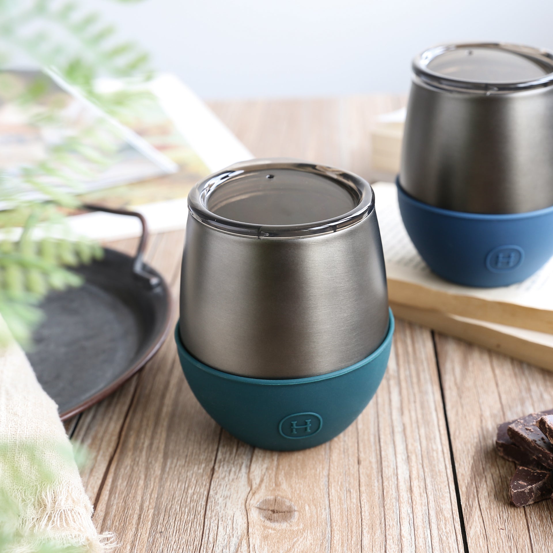 HYDY titanium grey tumbler in peacock green, 8 oz, with a sleek design and durable stainless steel construction.