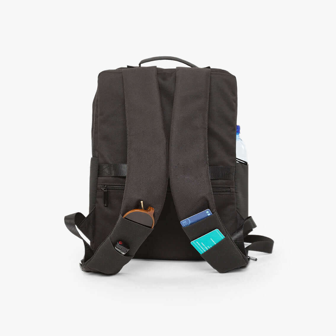DRiiBE CITYC 2-in-1 laptop backpack with wet road design, view of the back showing padded straps and spacious main compartment.