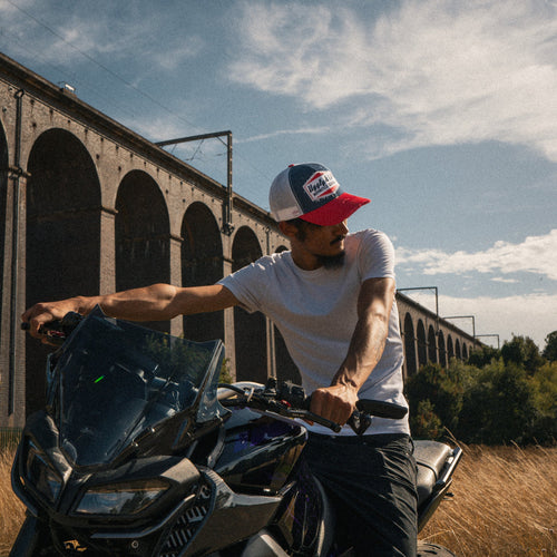 Casquette de camionneur Blue & Red Diamond