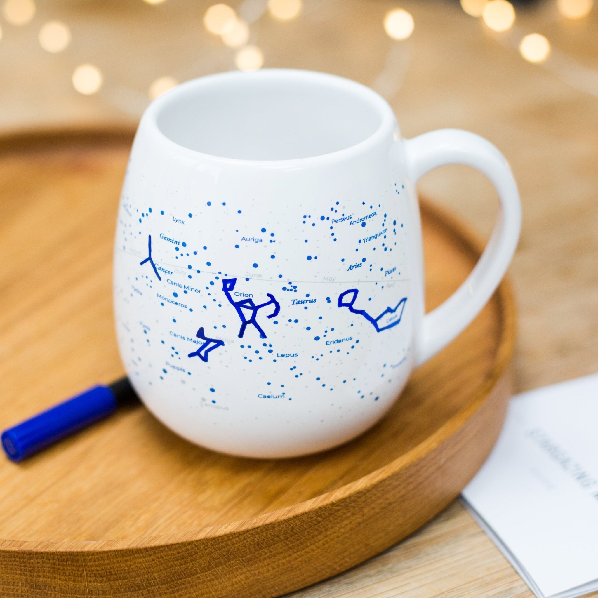 Trouvaille Stargazing Colour-In Mug with evening lights design and ceramic pen for personalized decorating, perfect for stargazing enthusiasts.