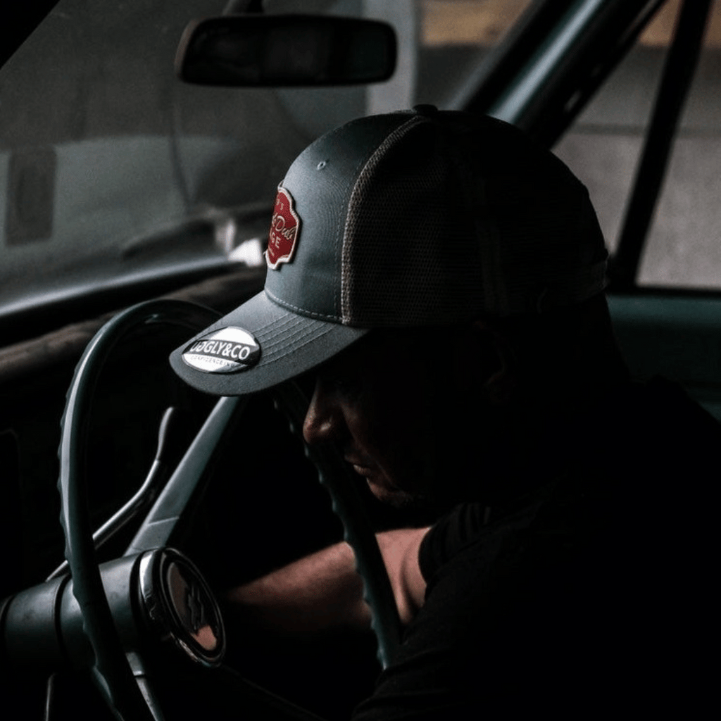 Black Dub Garage Trucker Hat - Peppermint