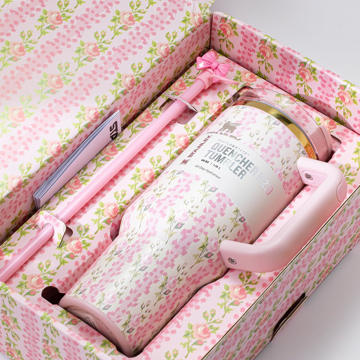 Stanley x LoveShackFancy Blooming Heirloom Quencher H2.0 FlowState Tumbler 40oz – Limited Edition Pink Floral Bow Tumbler-4