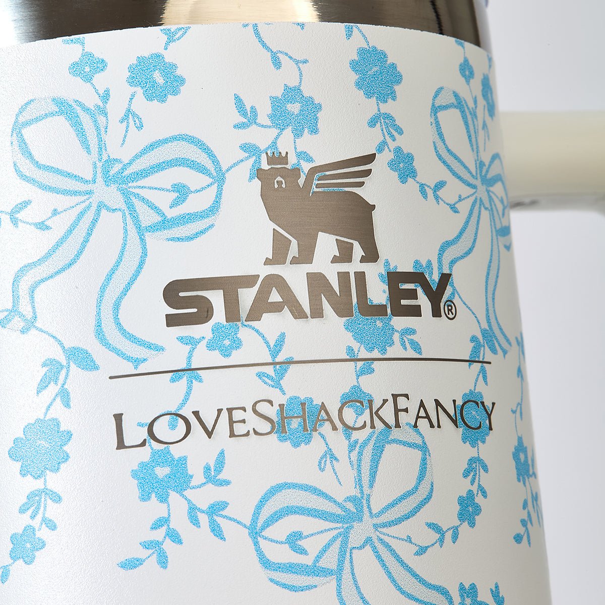 Stanley x LoveShackFancy Bow Blossom Quencher H2.0 FlowState Tumbler 40oz – Limited Edition Floral Bow Tumbler-4