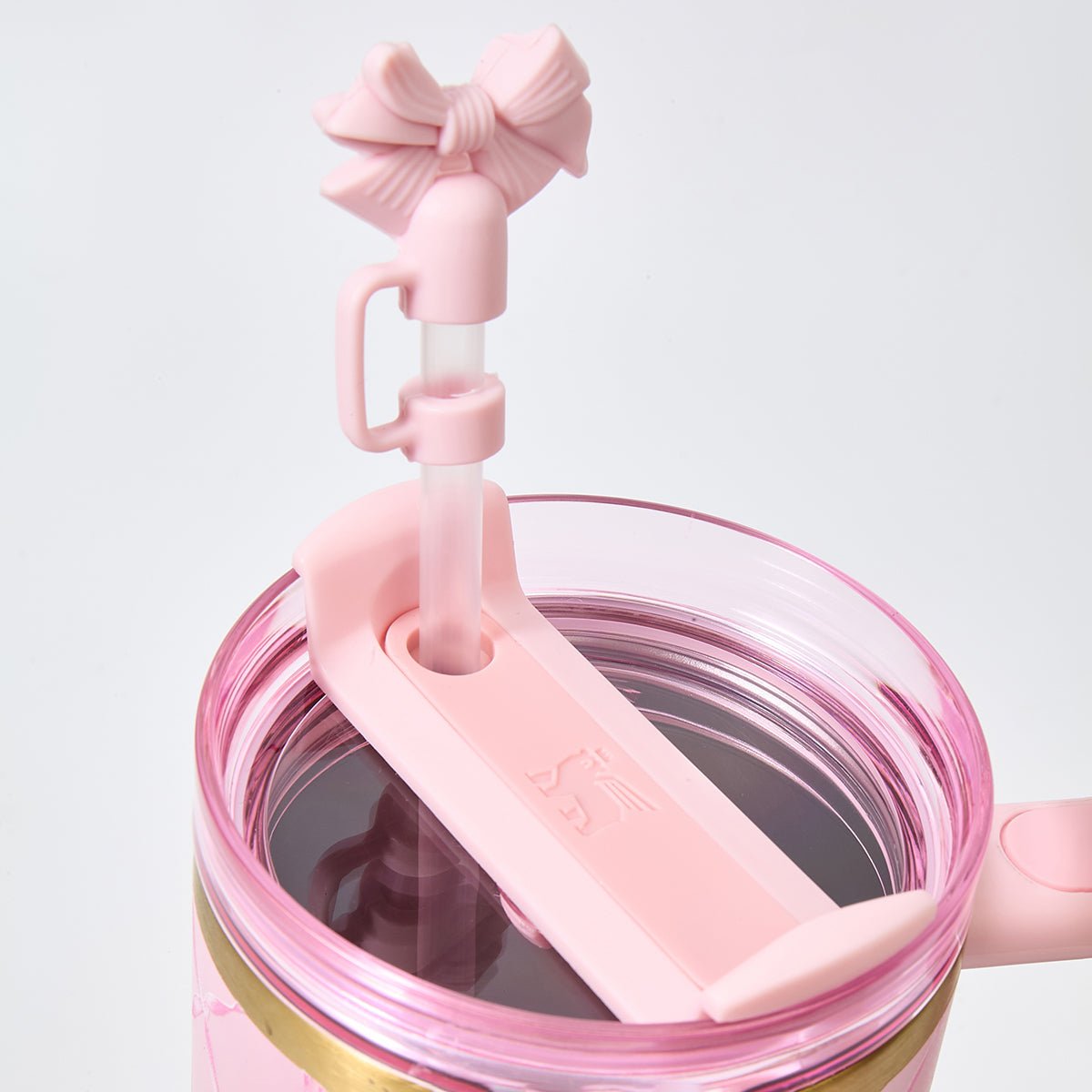 Stanley x LoveShackFancy Diamond Bow Quencher H2.0 FlowState Tumbler 40oz – Limited Edition Pink Ribbon Collection-3
