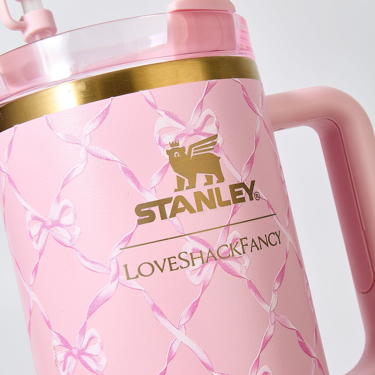 Stanley x LoveShackFancy Diamond Bow Quencher H2.0 FlowState Tumbler 40oz – Limited Edition Pink Ribbon Collection-4