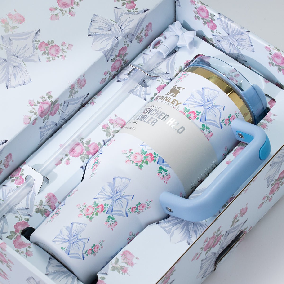 Stanley x LoveShackFancy Rosa Beaux Quencher H2.0 FlowState Tumbler 40oz – Limited Edition Floral Bow Collection-4