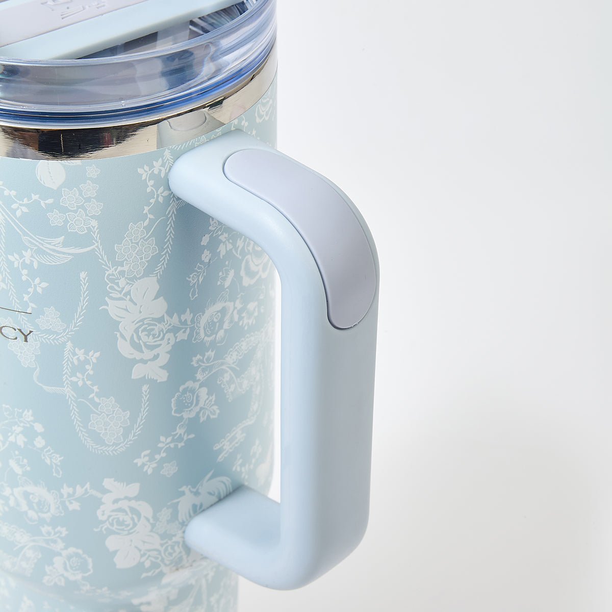 Stanley x LoveShackFancy Toscana Toile Alpine Quencher H2.0 FlowState Tumbler 40oz – Limited Edition Blue Toile Collection-4
