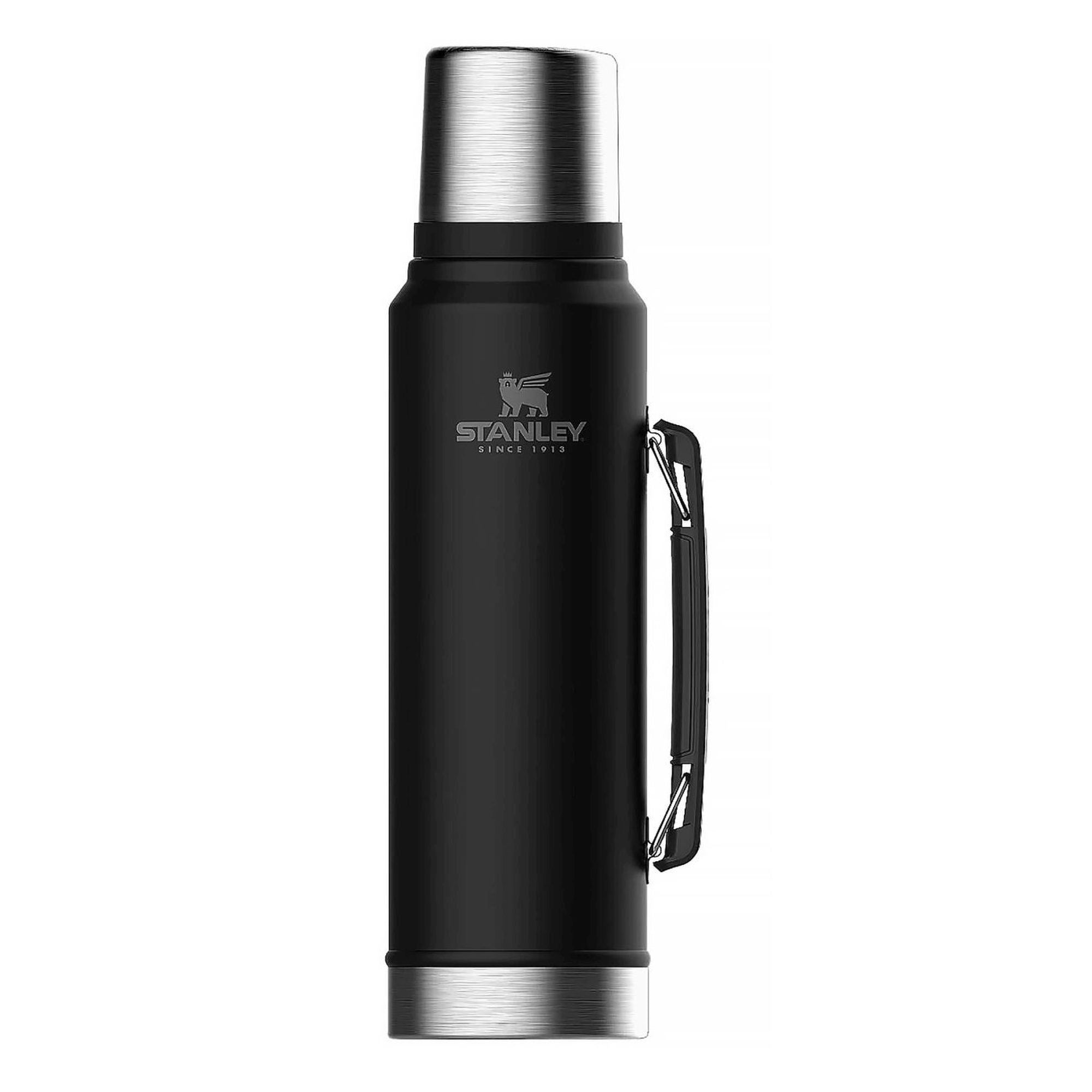 Stanley Legendary Classic 1.0L water bottle with stainless steel body and screw-on lid, suitable for outdoor and daily use.