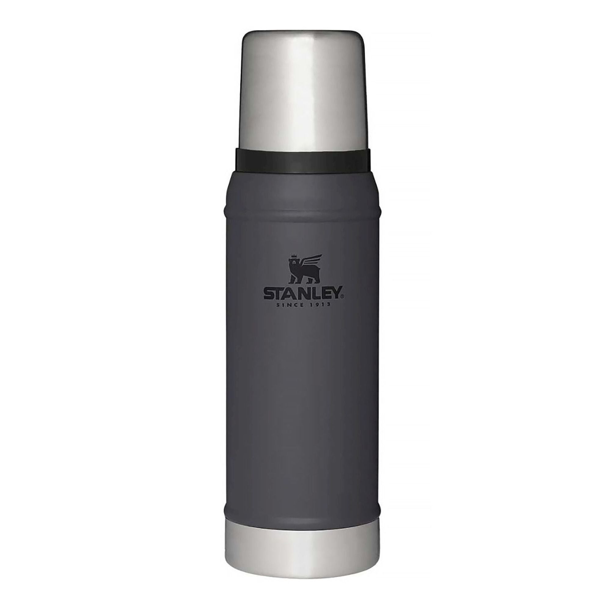 Stanley Legendary Classic 0.75L insulated water bottle with stainless steel construction and screw-top lid.