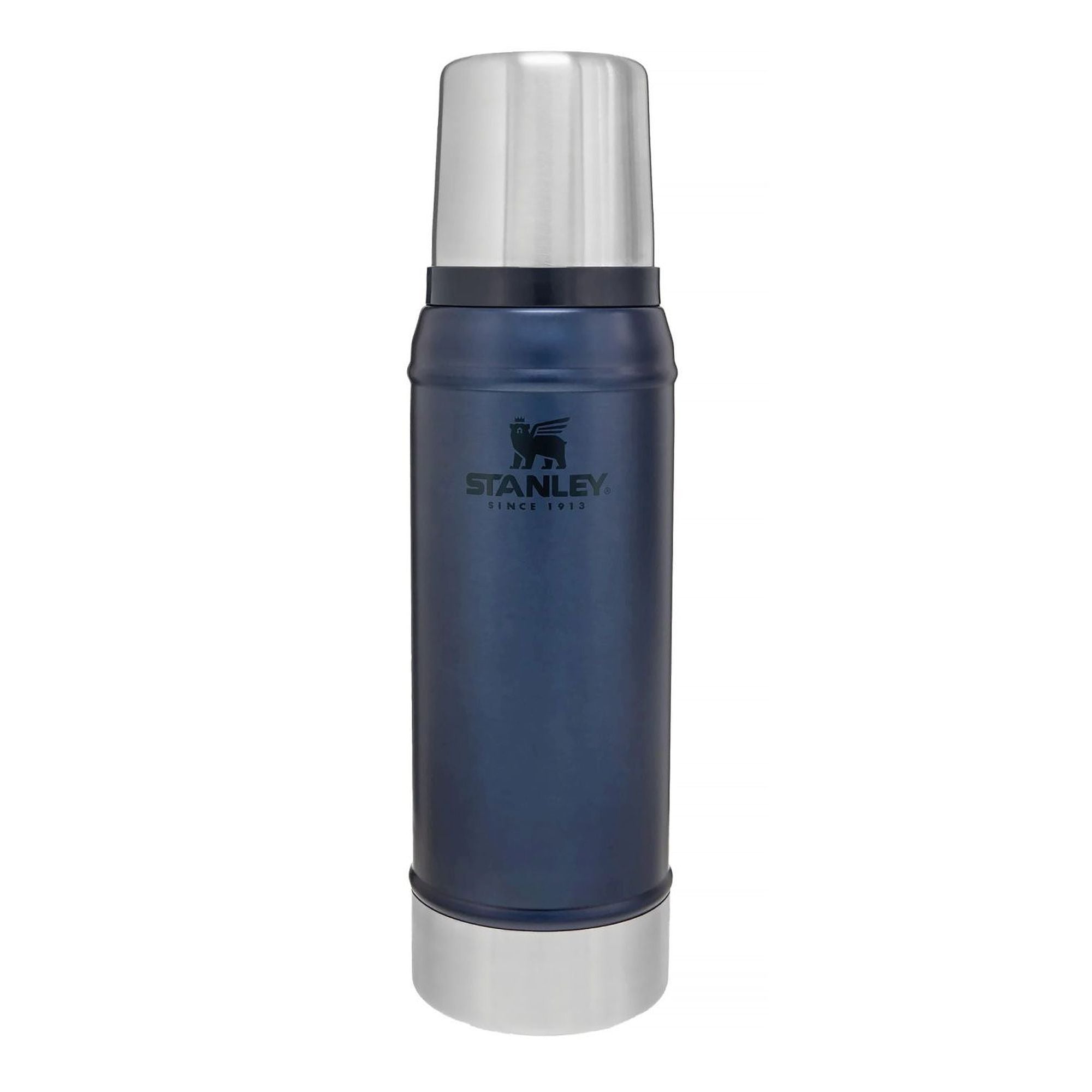 Stanley Legendary Classic 0.75L insulated water bottle with stainless steel construction and leak-proof lid.