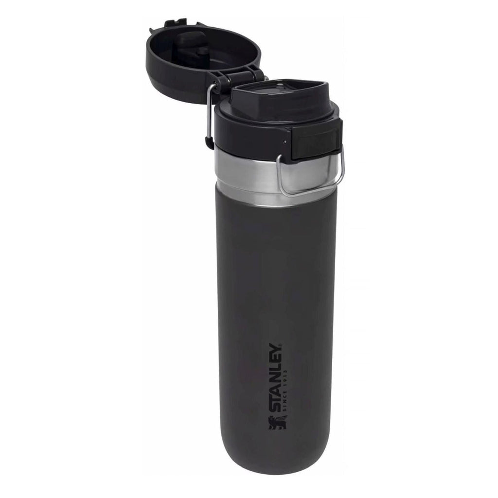 Stanley 0.7L Quick Flip Water Bottle in Azure with flip-top lid and ergonomic design for easy hydration.